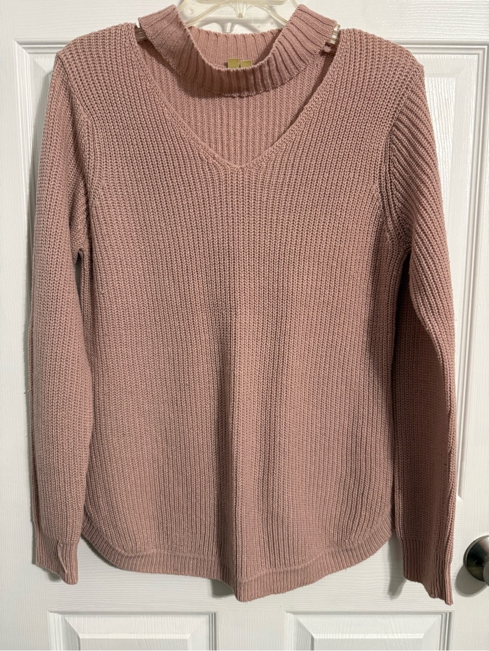 TC Dusty Rose V-Neck Knit Sweater